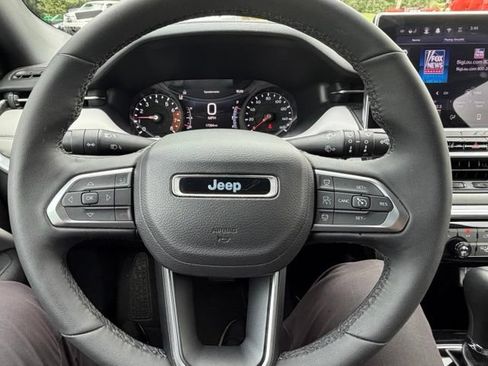 Used 2026 Jeep Compass Limited AWD/4WD image 36