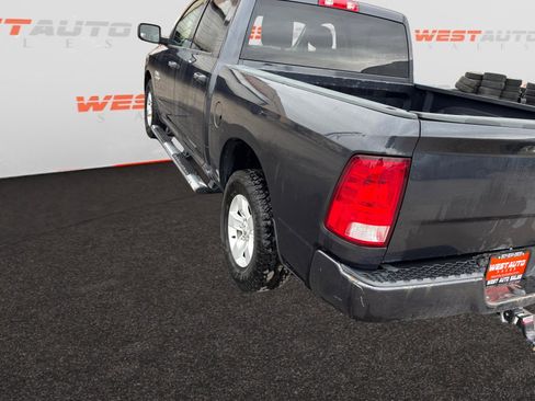 Used 2017 RAM 1500 Express image 3