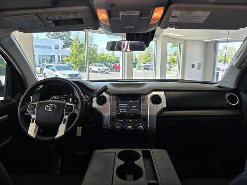 Used 2018 Toyota Tundra SR5 AWD/4WD image 24