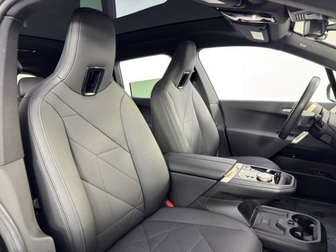 Used 2022 BMW iX xDrive50 w/ Premium Package image 41