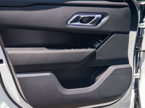 New 2026 Land Rover Range Rover Velar Dynamic SE AWD/4WD image 21