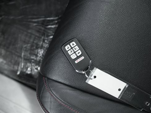 Used 2023 Honda Odyssey Sport image 43