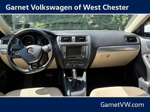 Used 2017 Volkswagen Jetta SE FWD image 11