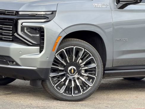 New 2026 Chevrolet Tahoe High Country AWD/4WD image 8