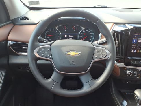 Certified 2021 Chevrolet Traverse High Country w/ LPO, Floor Liner Package AWD/4WD image 8