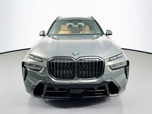 Used 2025 BMW X7 xDrive40i w/ M Sport Package image 2