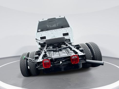 Used 2025 Ford F550 4x4 Crew Cab Super Duty image 7