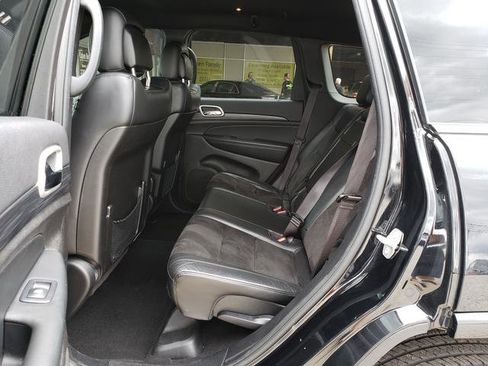 Used 2021 Jeep Grand Cherokee Laredo X AWD/4WD image 12