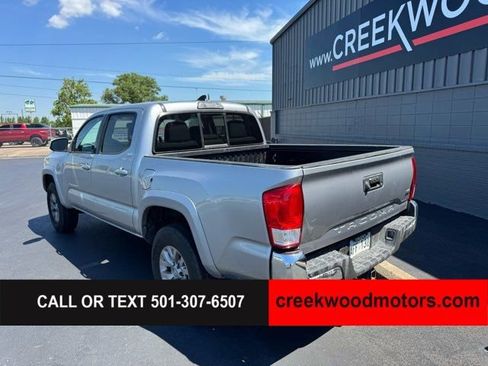 Used 2017 Toyota Tacoma SR5 w/ Tow Package RWD image 3