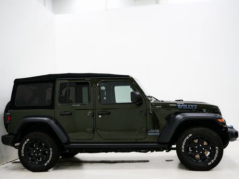 Used 2023 Jeep Wrangler Unlimited w/ Cold Weather Group image 5