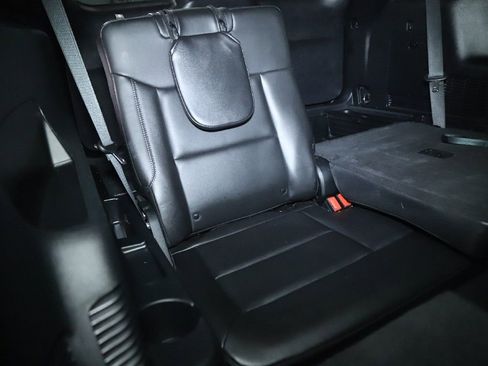 Used 2022 Ford Explorer XLT w/ Equipment Group 202A image 37