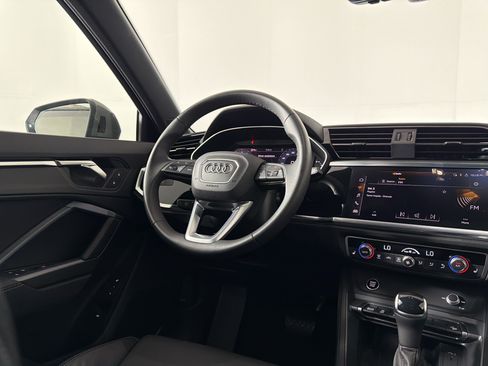 Certified 2025 Audi Q3 2.0T Premium w/ Convenience Package AWD/4WD image 27