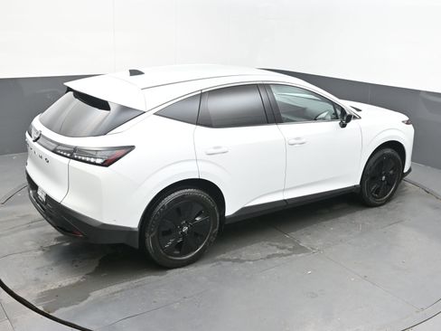 Certified 2025 Nissan Murano SV image 36