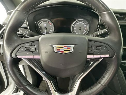 Used 2022 Cadillac XT6 Premium Luxury w/ Technology Package image 22