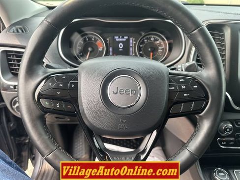 Used 2020 Jeep Cherokee Latitude Plus AWD/4WD image 26