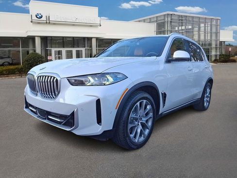 Certified 2024 BMW X5 xDrive40i w/ Premium Package image 1