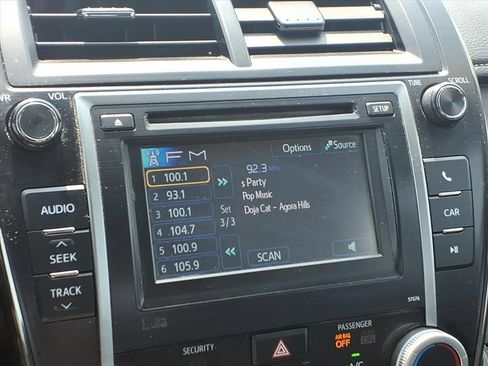 Used 2013 Toyota Camry SE FWD image 23