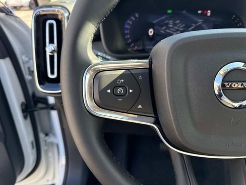 New 2026 Volvo XC40 B5 Core AWD/4WD image 25