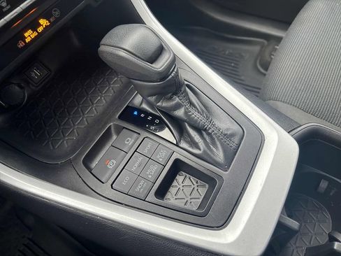 Used 2023 Toyota RAV4 LE image 33