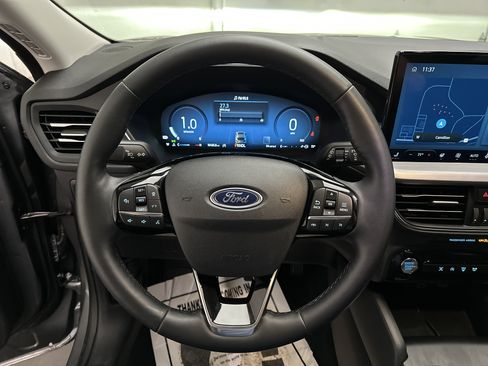 Used 2025 Ford Escape Platinum AWD/4WD image 28
