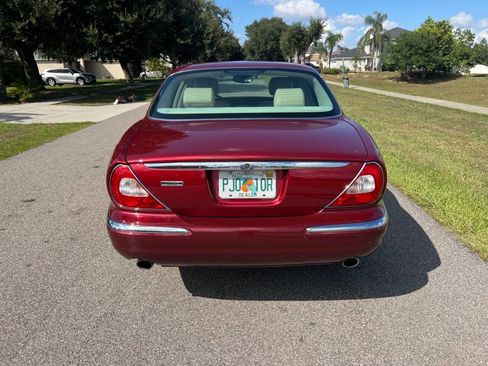 Used 2004 Jaguar XJ8 image 5