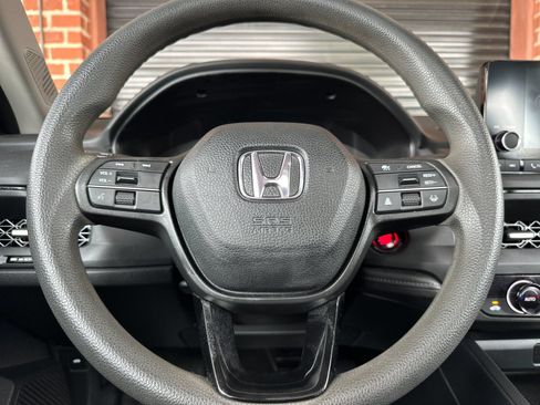 Used 2023 Honda Accord EX image 28