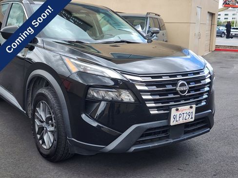 Used 2024 Nissan Rogue S FWD image 9