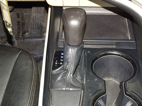 Used 2019 Toyota Camry LE image 38