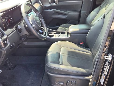 Used 2023 Kia Sorento S w/ Panoramic Sunroof Package AWD/4WD image 9