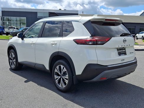 Certified 2023 Nissan Rogue SV w/ SV Premium B Package AWD/4WD image 6