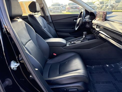 Certified 2025 Honda Accord Touring image 34