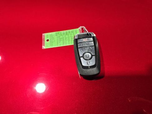 Used 2020 Ford Explorer XLT w/ Equipment Group 202A image 17