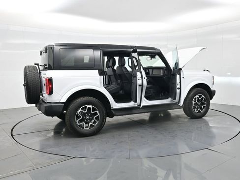 Used 2025 Ford Bronco Outer Banks image 39