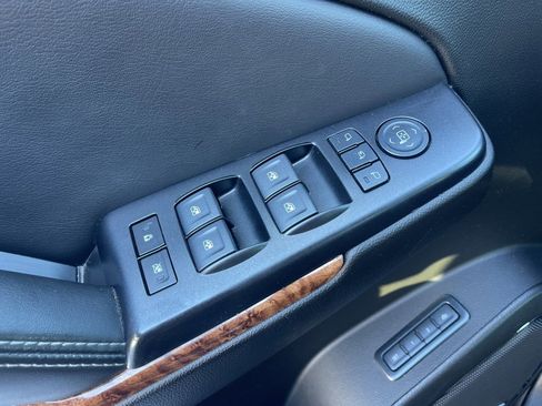 Used 2019 Chevrolet Tahoe Premier w/ RST 6.2L Performance Edition image 37