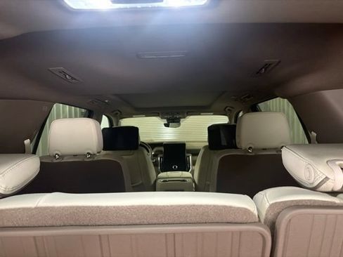 Used 2026 GMC Yukon Denali w/ Denali Reserve Package AWD/4WD image 29