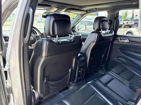 Used 2016 Jeep Grand Cherokee Overland AWD/4WD image 13