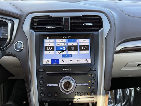 Used 2018 Ford Fusion Energi Platinum image 27