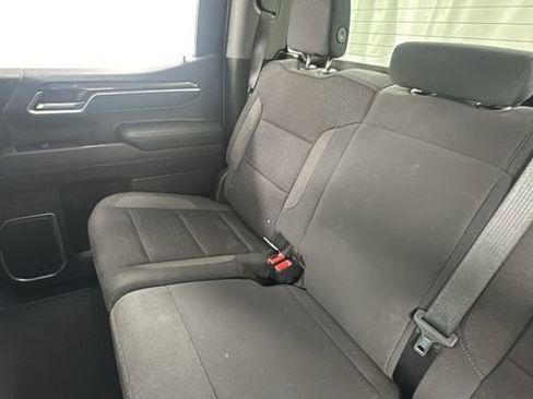 Used 2022 Chevrolet Silverado 1500 LT AWD/4WD image 14