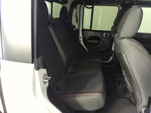 Used 2021 Jeep Gladiator Rubicon image 32