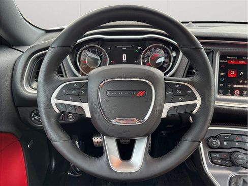 Used 2015 Dodge Challenger R/T Scat Pack w/ Leather Interior Group RWD image 29