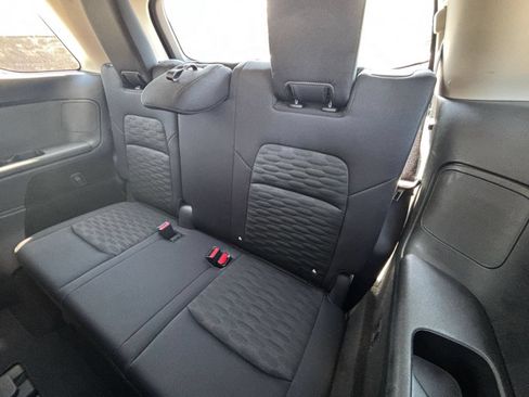 Used 2025 Nissan Pathfinder SV FWD image 26