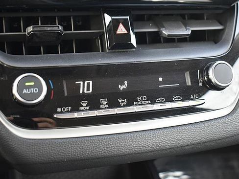 Used 2023 Toyota Corolla LE image 19