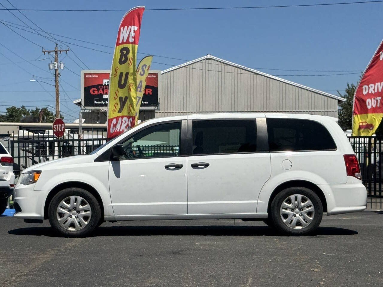 Used 2019 Dodge Grand Caravan SE w/ UConnect Hands-Free Group FWD image 15