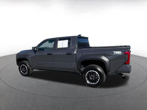 Used 2025 Toyota Tacoma TRD Off-Road image 10