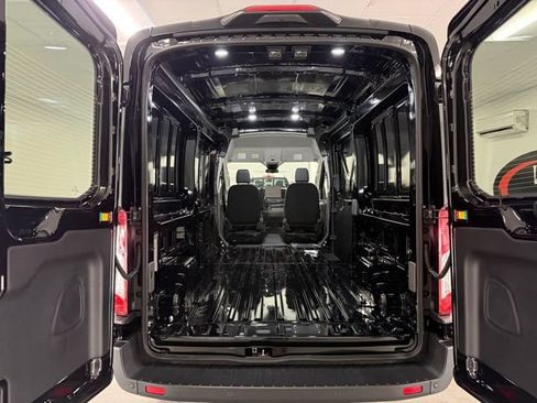 New 2026 Ford Transit 250 148 Medium Roof RWD image 9
