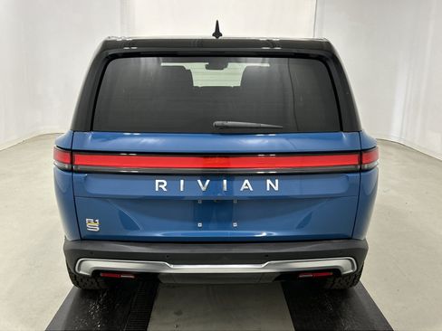 Used 2023 Rivian R1S Adventure AWD/4WD image 4