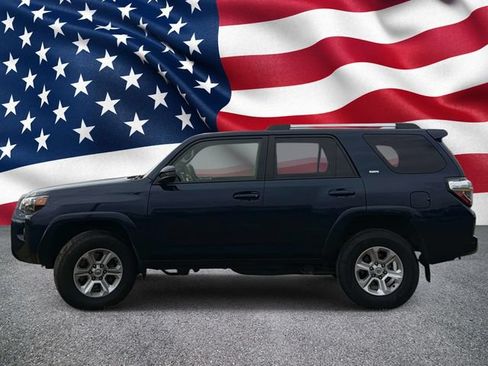 Used 2024 Toyota 4Runner SR5 AWD/4WD image 11