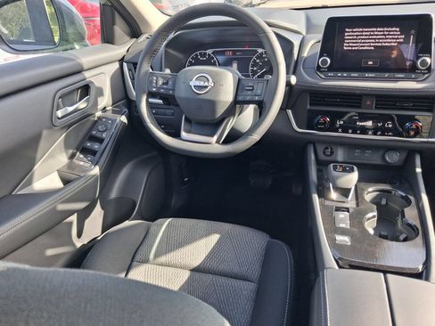 Used 2026 Nissan Rogue SV FWD image 11