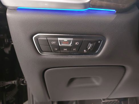 Used 2022 BMW X5 xDrive40i w/ Parking Assistance Package image 28