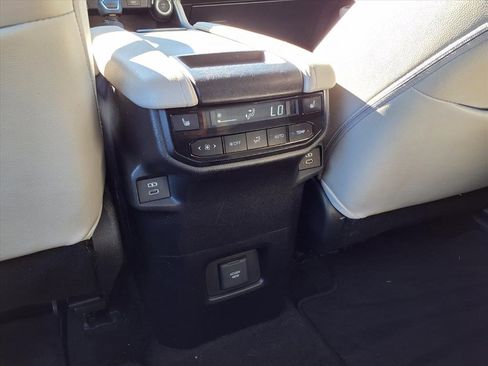 Used 2024 Toyota Grand Highlander Limited image 15